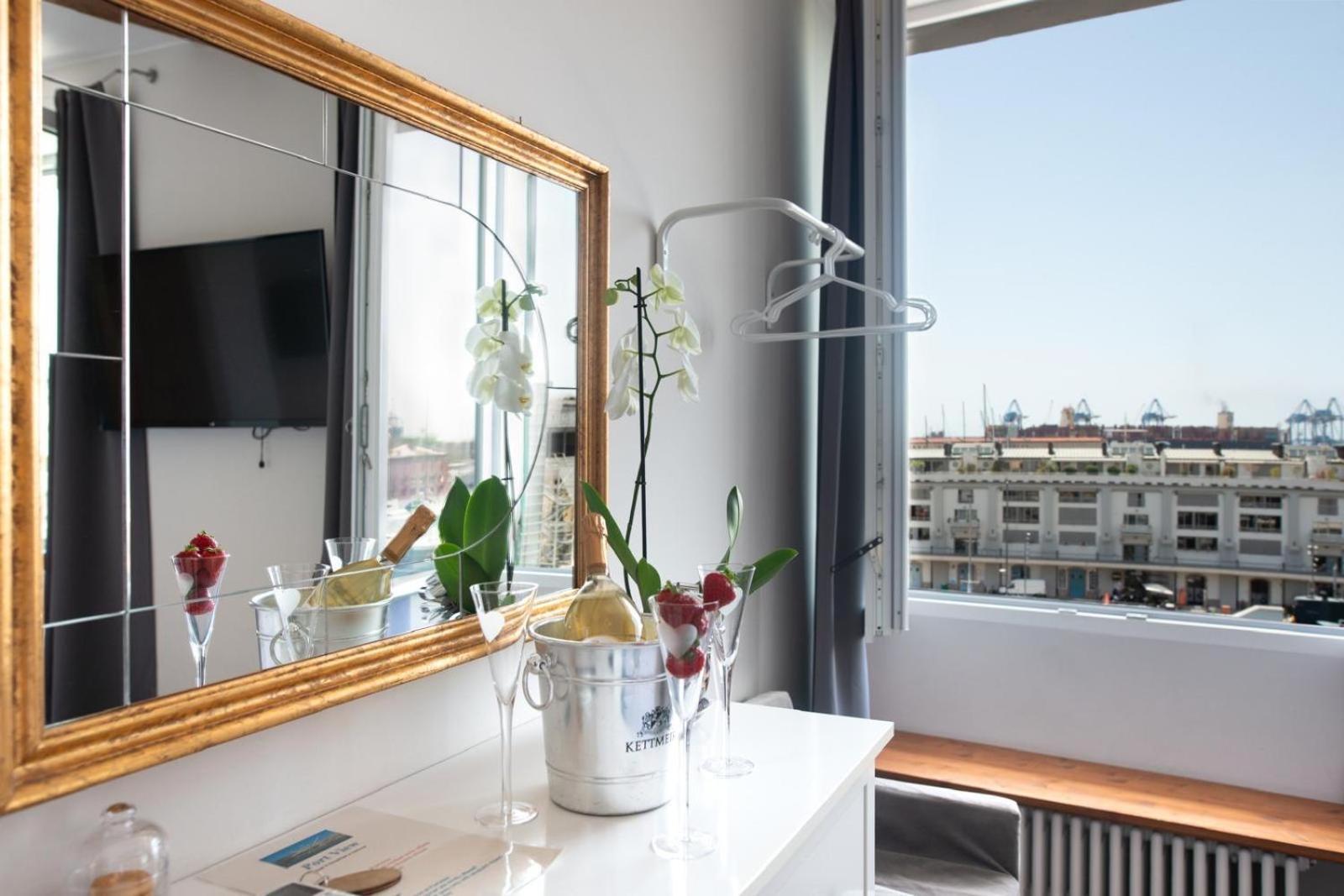 Guest house Port View Genoa